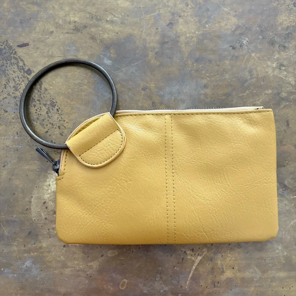 Clutch Purse‎ Mustard Yellow With Metal Ring Handle Faux Leather 8”x5” Casual